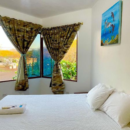 Hostal Vista Al Mar Hotel Puerto Baquerizo Moreno Kültér fotó