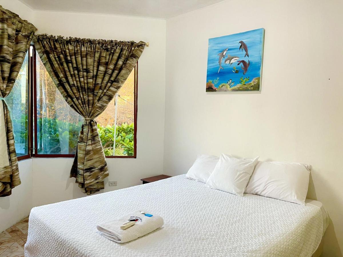 Hostal Vista Al Mar Hotel Puerto Baquerizo Moreno Kültér fotó