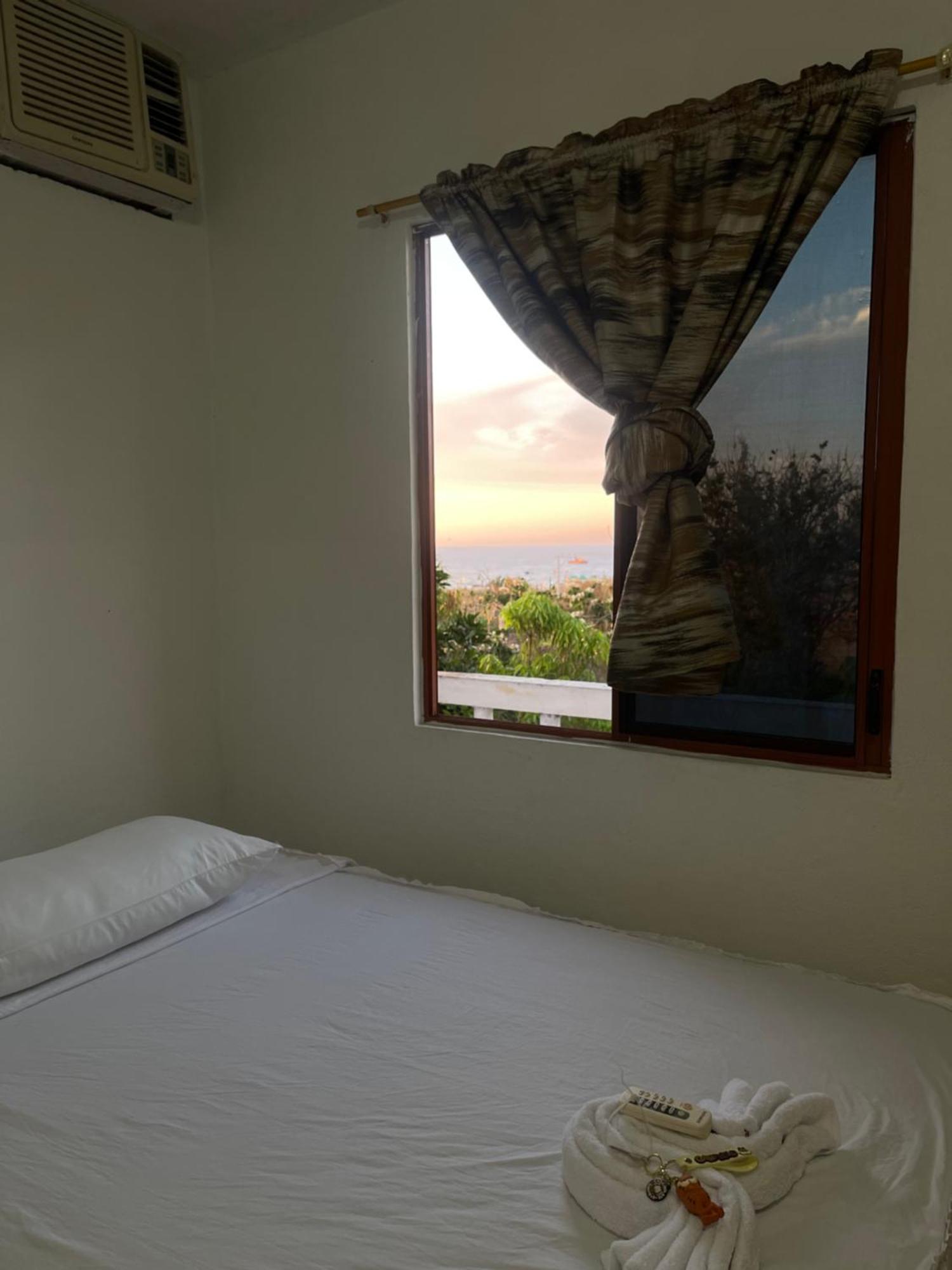 Hostal Vista Al Mar Hotel Puerto Baquerizo Moreno Kültér fotó